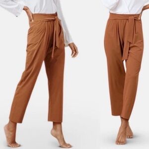Aday easy days pants in rust brown size medium
